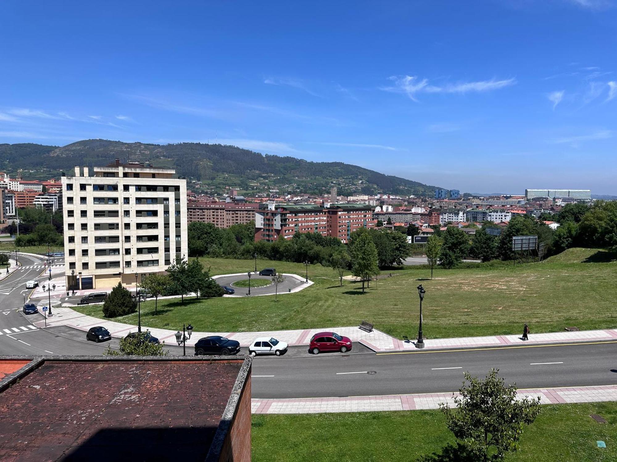 Acogedor Apartamento Con Vistas A La Catedral Y Parking Овьедо Экстерьер фото