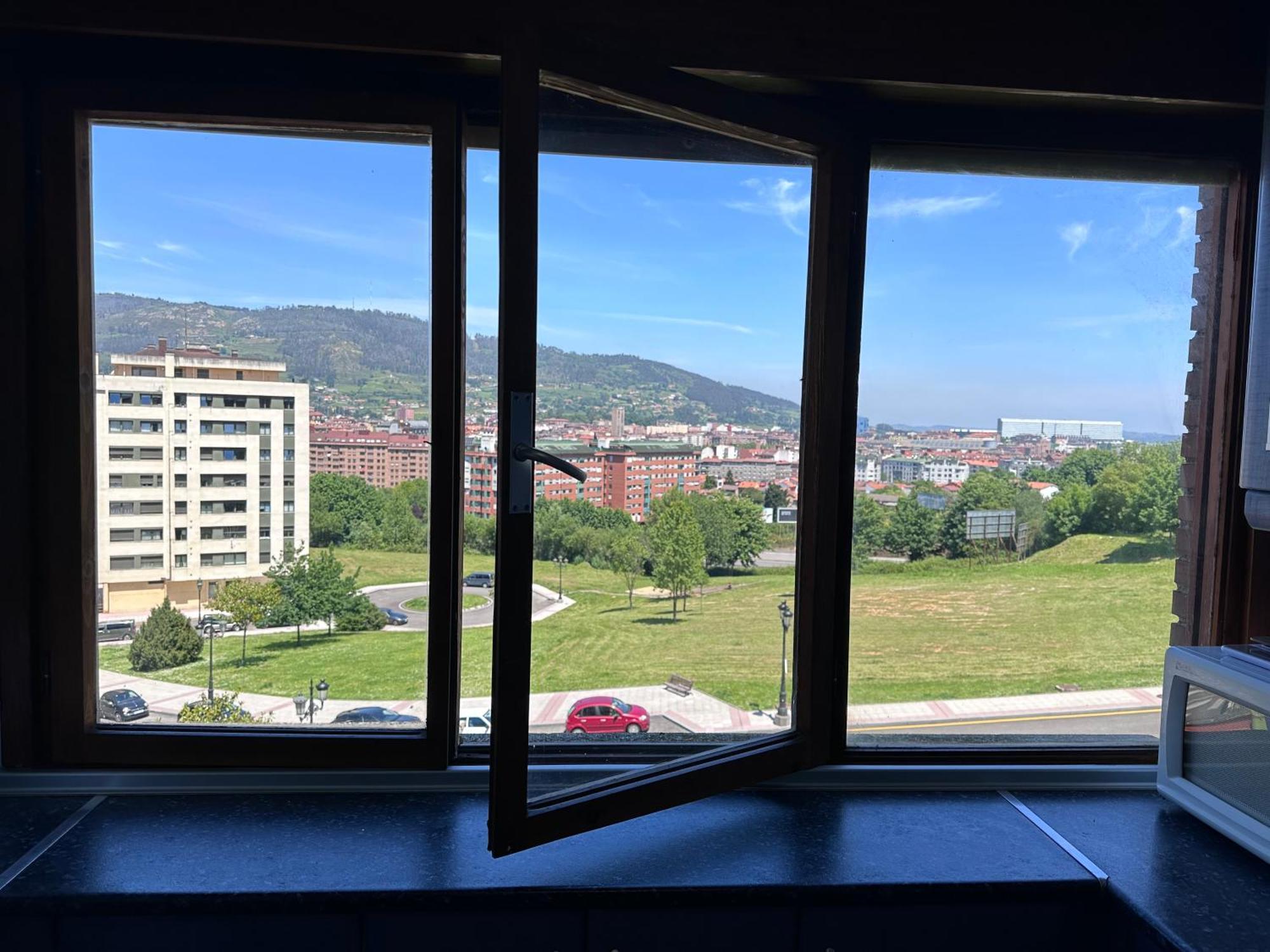 Acogedor Apartamento Con Vistas A La Catedral Y Parking Овьедо Экстерьер фото